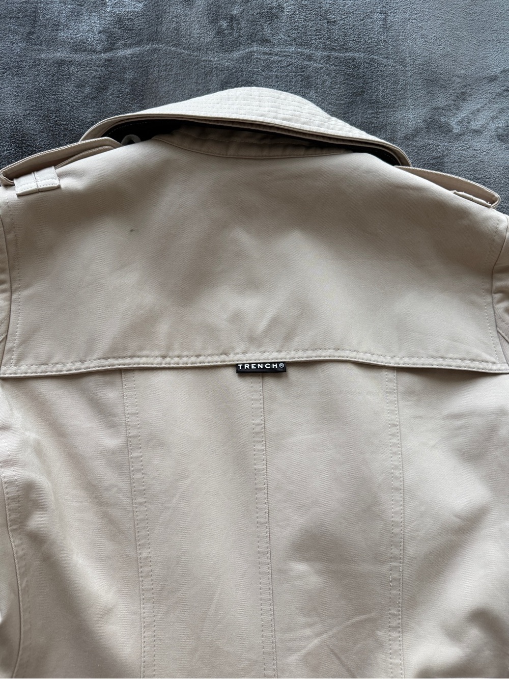 TRENCH LONDON Queen Classic Trench Coat (Stone/Black/Gold) - Picture 9 of 16